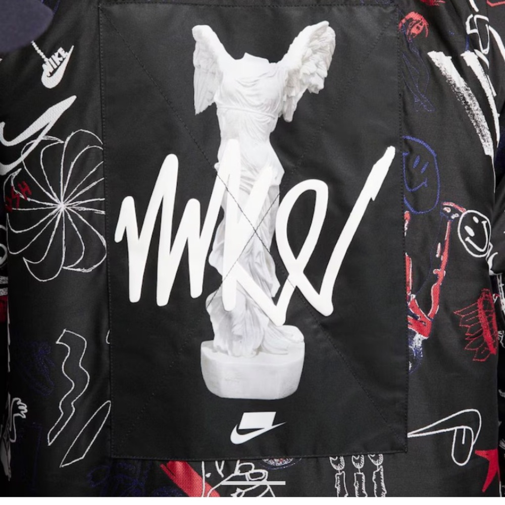 Nike jacket 🖤 - Picture 7 of 7